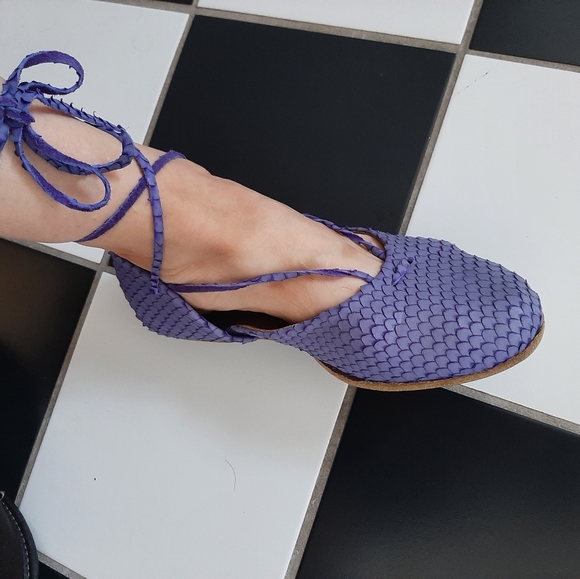 Sandals - Picture 7 of 9